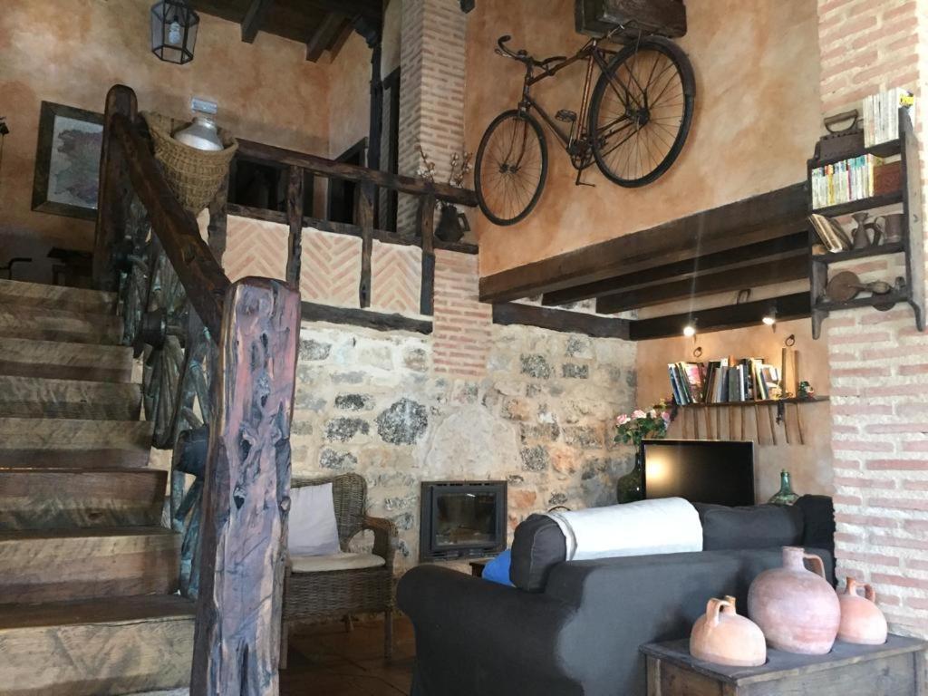 Casa Rural La Charolesa Aguilera Exteriör bild