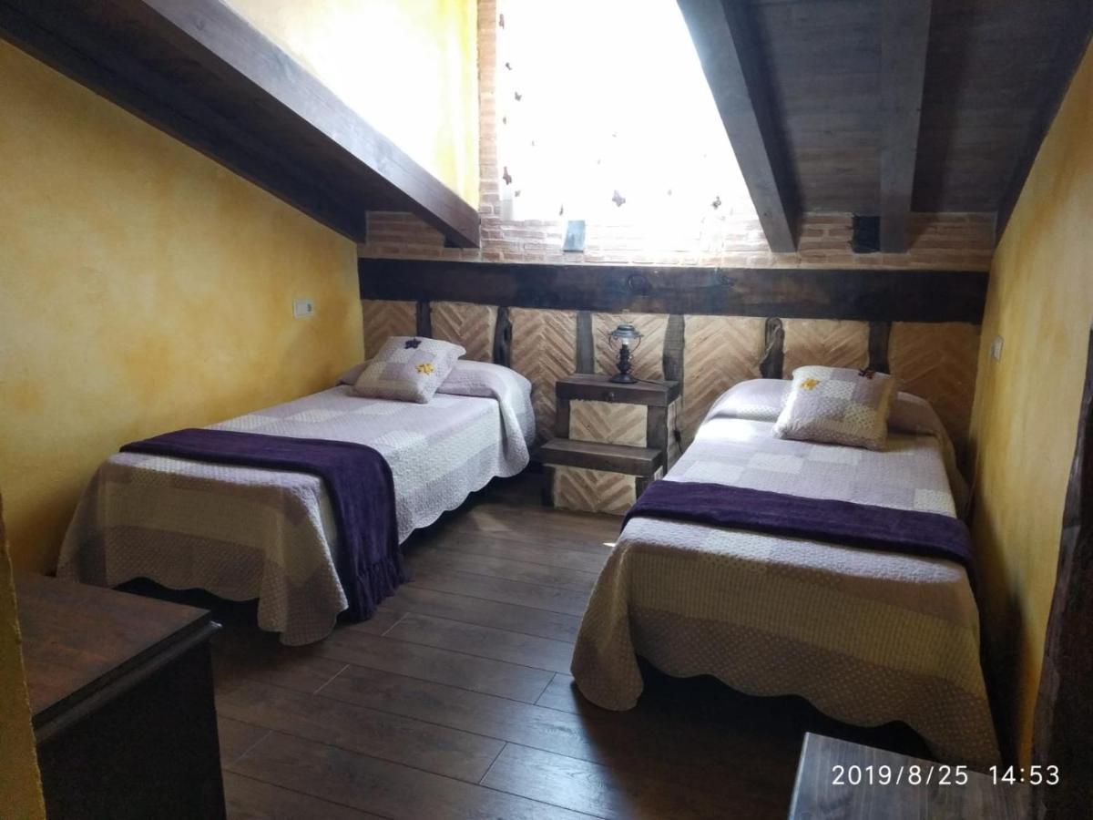 Casa Rural La Charolesa Aguilera Exteriör bild
